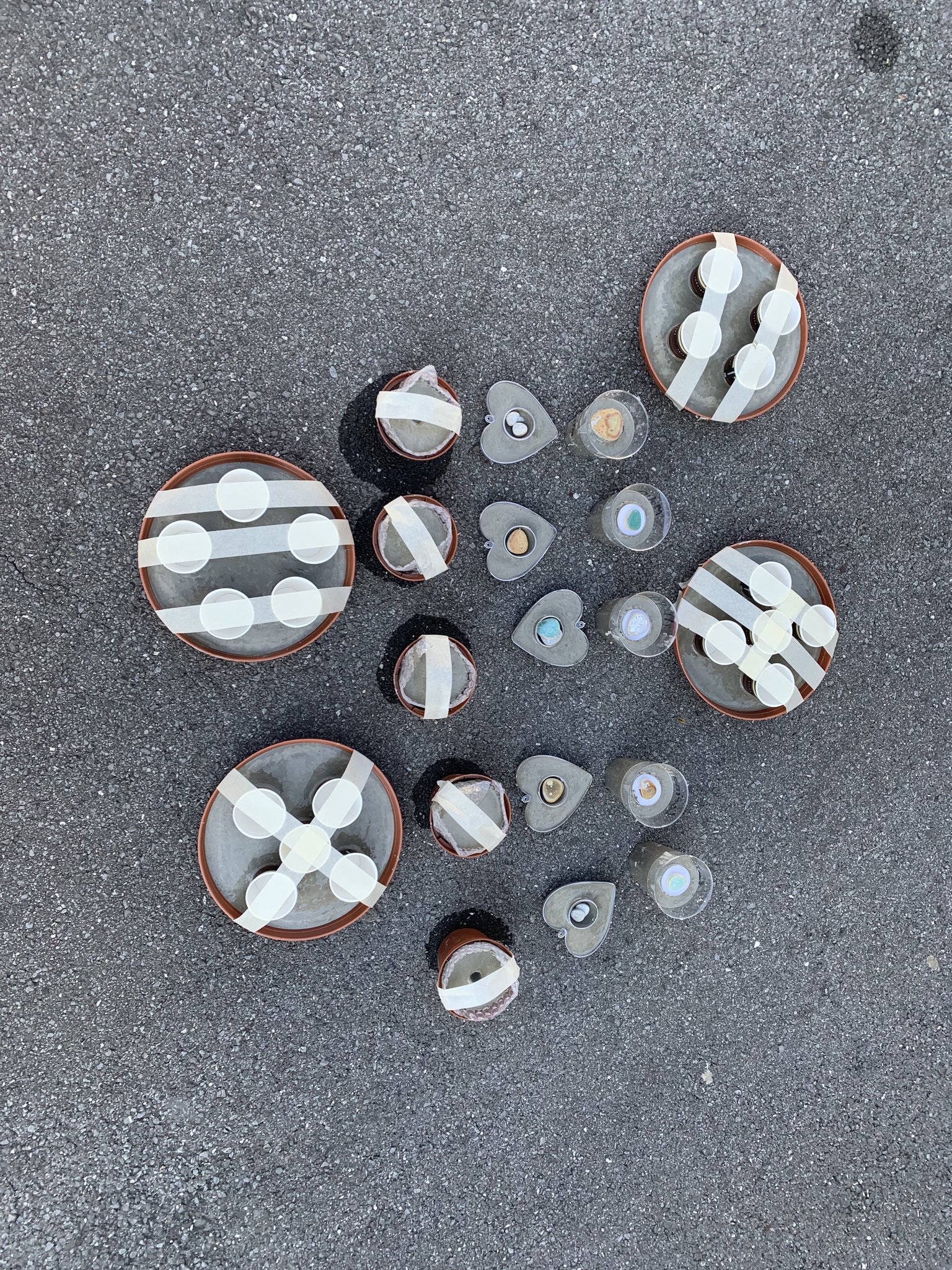 Die Betonobjekte müssen noch trocknen