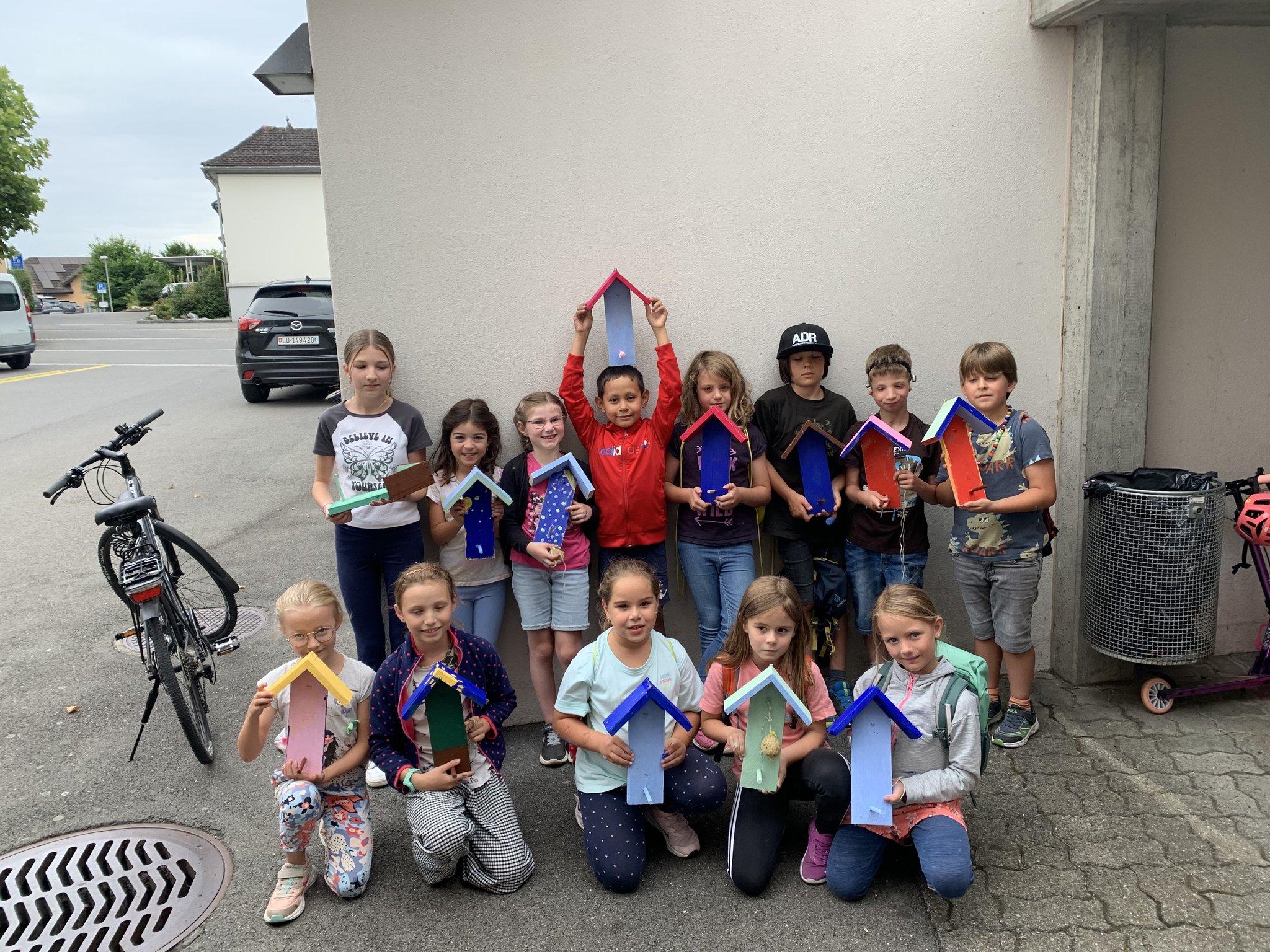 Gruppe Vogelhäuschen bauen